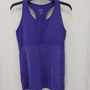 〰️Reebok〰️ Racerback Built In Sport Bra Tank L